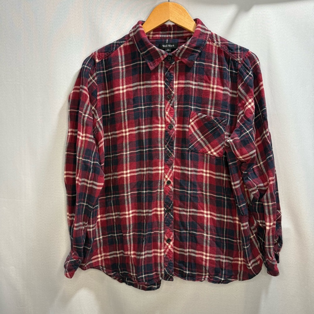 Well Worn Red Navy Plaid Flannel Button Down Shirt Men’s Large